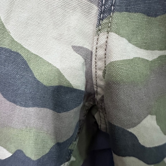 Divided - Picture 6 of 11